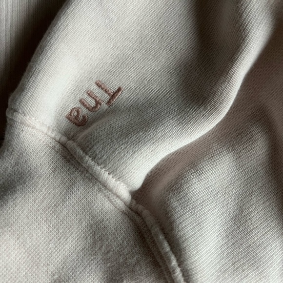 Aritzia TNA Airy Fleece Boyfriend Zip Hoodie - Size Small - Light Pink - Picture 3 of 9